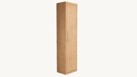 Geräumiger Badezimmerschrank mit drei Einlegeböden aus massiver Natureiche mit glatter Front 180 cm.