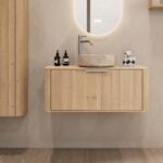 Rundes hängendes Badezimmermöbel 100 cm aus Natureiche mit glatter Front, Eichenholzplatte und beige Marmoroptik-Becken