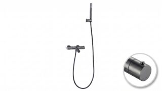 Moderne thermostatische Bad-/Duscharmatur in Black Gun Metal mit langlebiger PVD-Beschichtung. Geliefert als Komplettset mit Handbrause, Brauseschlauch und Wandhalter. Erhältlich in 6 Farben.