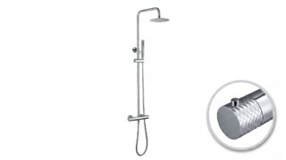 Modernes Aufputz-Duschsystem in Chrom mit thermostatischer Duscharmatur, Kopfbrause Ø20 cm und höhenverstellbarer Handbrause. Erhältlich in 5 Farben und mit 5 Jahren Garantie.