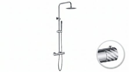 Modernes Aufputz-Duschsystem in Chrom mit thermostatischer Duscharmatur, Kopfbrause Ø20 cm und Handbrause. Erhältlich in 6 Farben und mit 5 Jahren Garantie. Charakteristisch für die Toscana Serie ist das gedrehte Relief an der Bedienung: ein dezentes Must