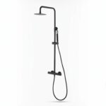 Stilvolles Aufputz-Duschsystem in Mattschwarz, thermostatischer Duscharmatur und Kopfbrause Ø20 cm. Inklusive verstellbarer Handbrause. Erhältlich in 6 Farben und mit 5 Jahren Garantie.