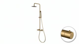 Luxuriöses Aufputz-Duschsystem in gebürstetem Gold mit PVD-Beschichtung, thermostatischer Duscharmatur und Kopfbrause Ø20 cm. Inklusive verstellbarer Handbrause. Erhältlich in 6 Farben und mit 5 Jahren Garantie.