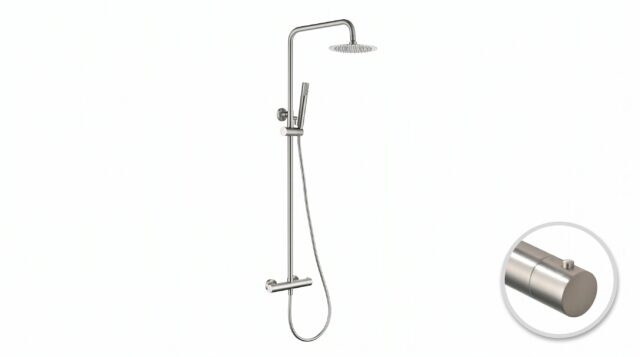 Modernes Aufputz-Duschsystem in gebürstetem Nickel, thermostatischer Duscharmatur und Kopfbrause Ø20 cm. Inklusive verstellbarer Handbrause. Erhältlich in 6 Farben und mit 5 Jahren Garantie.