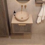 Wandhängendes Badezimmermöbel 60 cm aus dunkler Eiche mit eine Schublade und beige Kalksteinwaschtisch