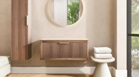 Wandhängendes Badezimmermöbel 100 cm aus dunkler Eiche mit eine Schublade und beige Kalksteinwaschtisch