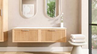 Wandhängendes Badezimmermöbel 160 cm aus Natureiche mit eine Schublade und weißes Solid-Surface-Aufsatzbecken (design)