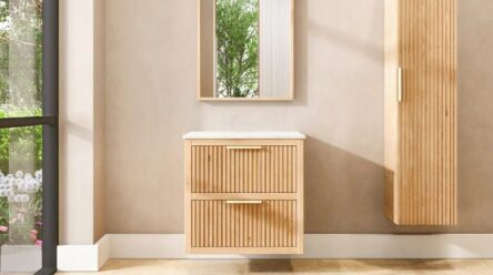Wandhängendes Badezimmermöbel 70 cm aus dunkler Eiche mit zwei Schubladen und weiße Marmorplatte (elegant)
