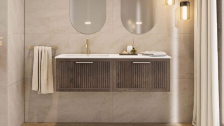 Das Rosenfeld Badmöbel 140 in Eiche dunkel strahlt Luxus und Ruhe aus. Gefertigt aus massivem Eichenholz mit Rillenfront, vier hochwertigen Softclose-Schubladen und einem matten weißen Mineralwerkstoff- mit Überlauf. Das Waschbecken ist wahlweise mit oder