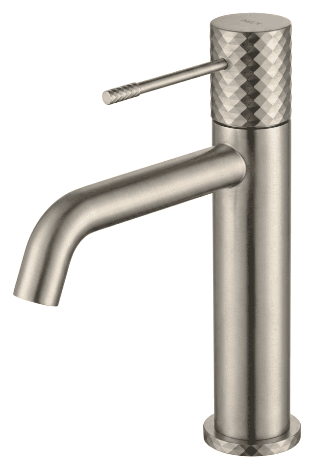 Moderne niedrige Waschtischarmatur in Gebürstetes Nickel, passend für Badmöbel mit Waschtisch, als Komplettset inklusive passendem Click-Clack-Verschluss  Der Click-Clack-Verschluss lässt sich durch Drücken einfach öffnen und schließen. Mit 5 Jahren Garan