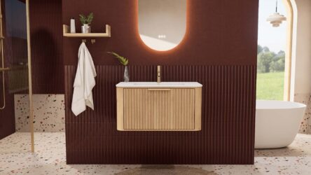 Rundes hängendes Badezimmermöbel 80 cm aus Natureiche mit Riffelfront und mattweißem Solid-Surface-Waschtisch