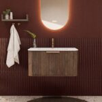 Rundes hängendes Badezimmermöbel 80 cm aus Dunkeleiche mit Riffelfront und mattweißem Solid-Surface-Waschtisch