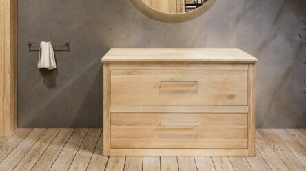Massiveiche Badezimmermöbel 130 cm mit Eichen-Waschtischplatte und rundem matt-weißem Solid-Surface-Aufsatzbecken