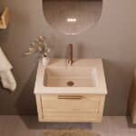 Wandhängendes Badezimmermöbel 60 cm aus Natureiche mit eine Schublade und matt-weißer Mineralguss-Waschtisch