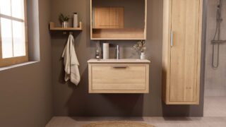 Wandhängendes Badezimmermöbel 80 cm aus Natureiche mit eine Schublade und matt-weißer Mineralguss-Waschtisch