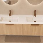 Rundes hängendes Badezimmermöbel 140 cm aus Natureiche mit Glattfront und mattweißem Solid-Surface-Doppelwaschtisch