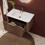 Rundes hängendes Badezimmermöbel 80 cm aus Dunkeleiche mit Riffelfront und mattweißem Solid-Surface-Waschtisch