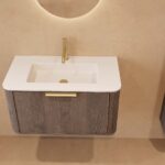 Rundes hängendes Badezimmermöbel 80 cm aus Dunkeleiche mit Glattfront und mattweißem Solid-Surface-Waschtisch
