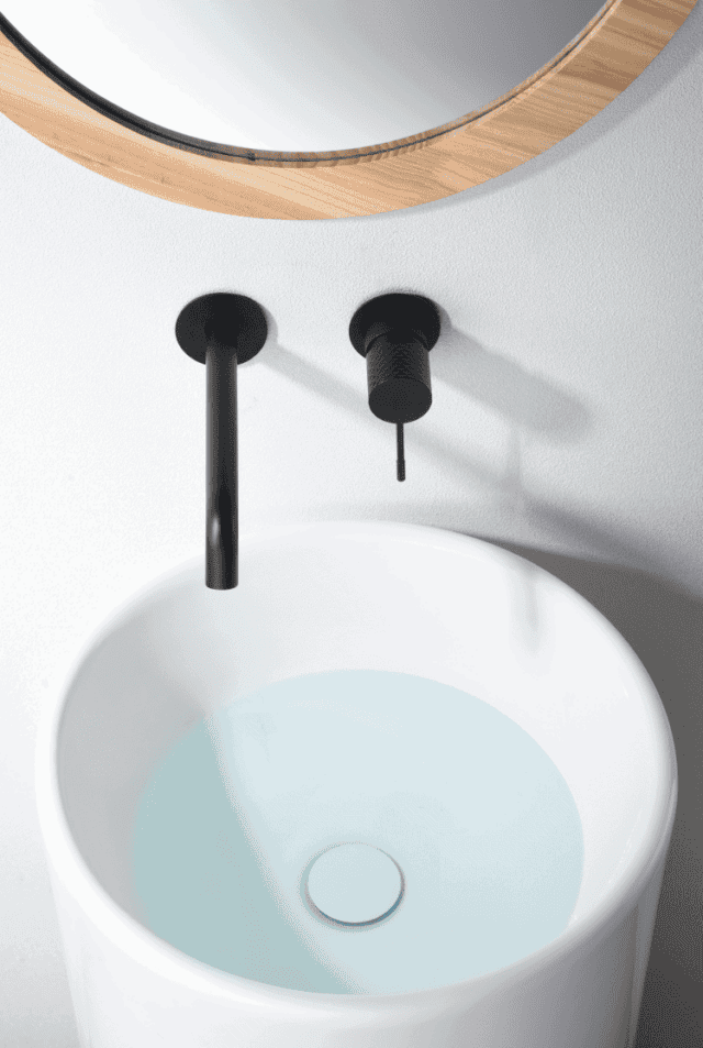 Moderne Waschtischarmatur Wandmontage in Schwarz, für die Montage über Waschtisch oder Aufsatzwaschbecken. Mit 5 Jahren Garantie und in 5 Farben erhältlich.