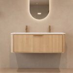 Rundes hängendes Badmöbel 120 cm aus Natureiche mit Glattfront und mattweißem Solid-Surface-Doppelwaschtisch