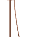 Stilvolles Aufputz-Duschsystem in gebürstetem Kupfer mit PVD-Beschichtung, thermostatischer Duscharmatur und Kopfbrause Ø20 cm. Inklusive verstellbarer Handbrause. Erhältlich in 5 Farben und mit 5 Jahren Garantie.