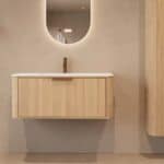 Rundes hängendes Badezimmermöbel 100 cm aus Natureiche mit Glattfront und mattweißem Solid-Surface-Waschtisch