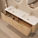Rundes hängendes Badezimmermöbel 160 cm aus Natureiche mit Glattfront und mattweißem Solid-Surface-Doppelwaschtisch